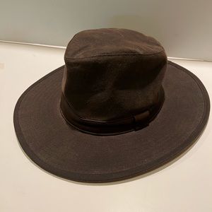 MEN’S NORTHWOOD WATER REPELLENT WAXED COTTON HAT.